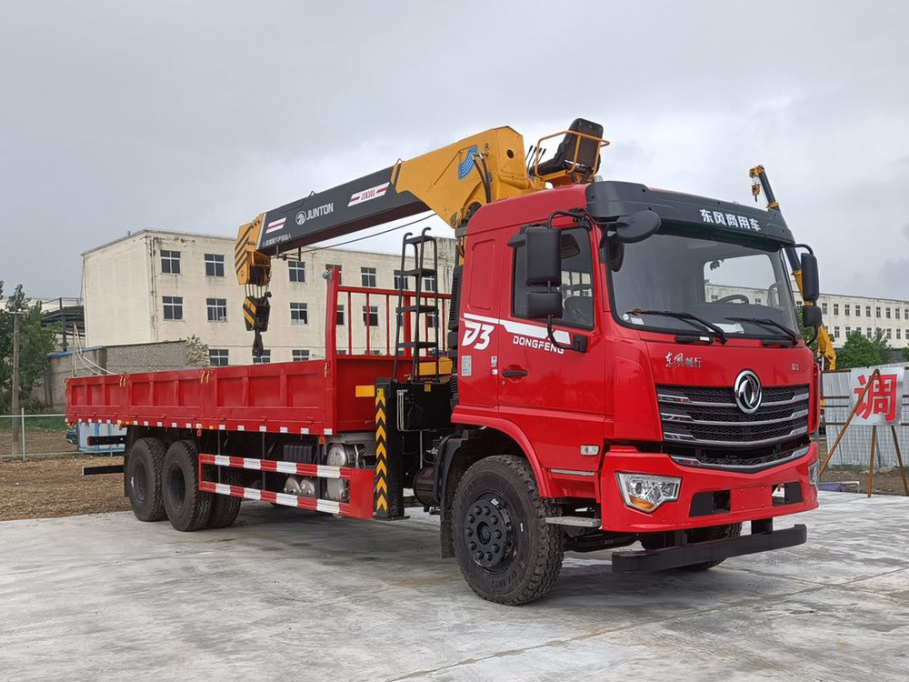 東風(fēng)暢行D3后雙橋駿通12噸4節(jié)臂吊機